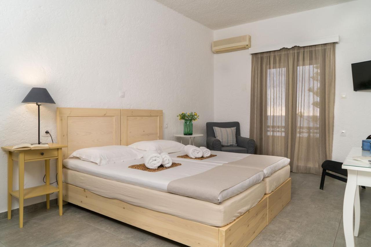 Villa Plori Makrýgialos Esterno foto