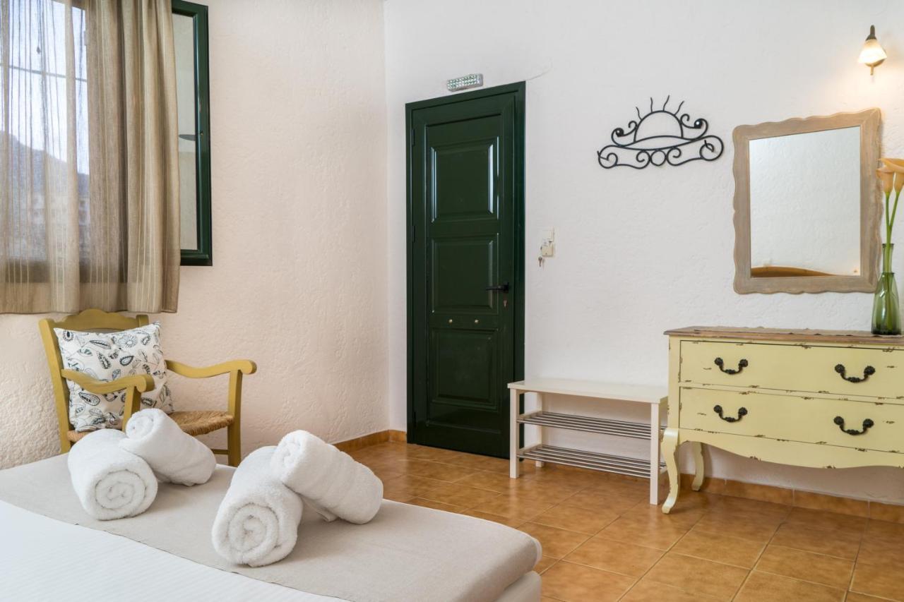 Villa Plori Makrýgialos Esterno foto
