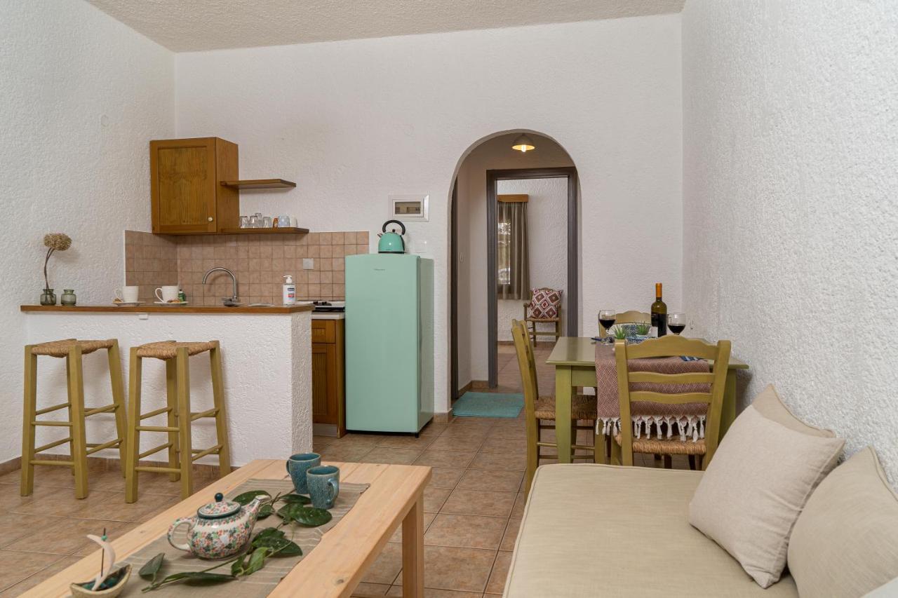 Villa Plori Makrýgialos Esterno foto