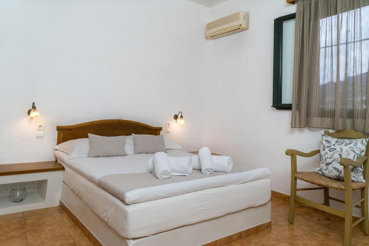 Villa Plori Makrýgialos Esterno foto